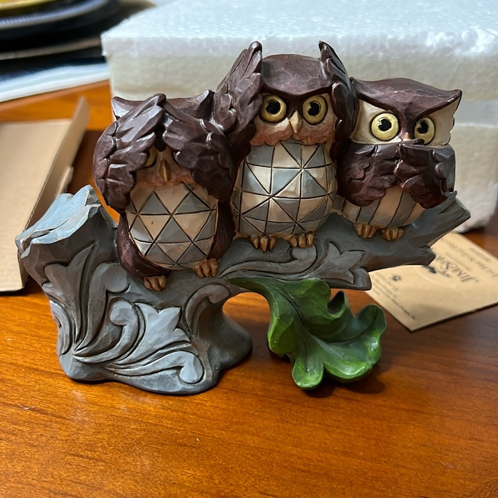 Jim Shore Heartwood Creek See no Evil, Hear no Evil, Speak no Evil figure.